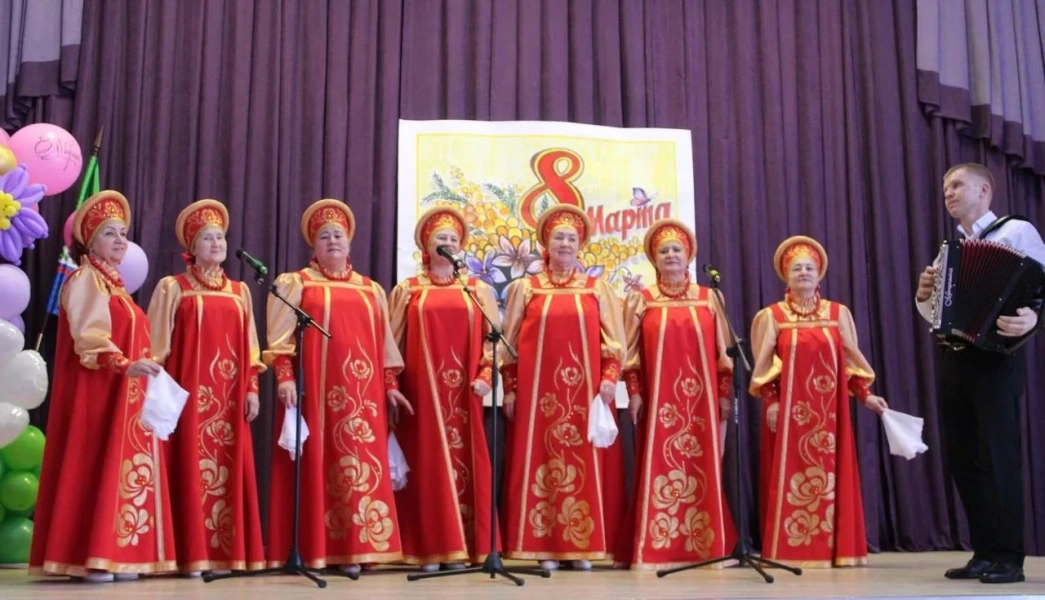 Концерт «Женщины - родник - всей красоты», посвященный Международному женскому Дню 8 марта