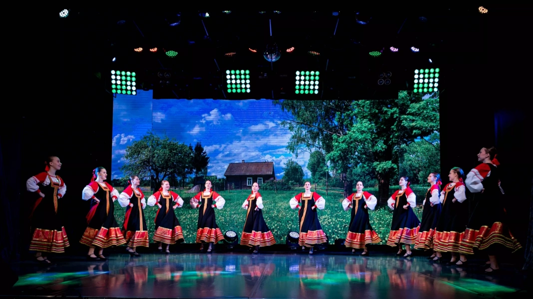 «Танцуй пока молодой»