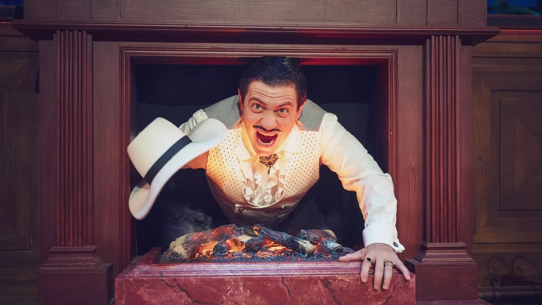 TheatreHD: Элементарно, Хадсон! Дело о собаке Б.