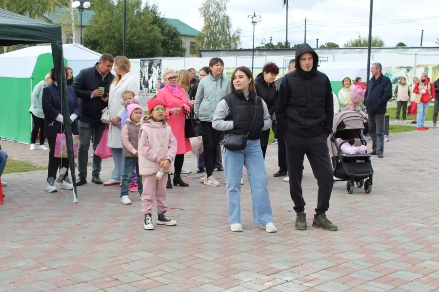 Народное гуляние. День поселка, посвященный 60-летнему юбилею поселка Горноправдинск