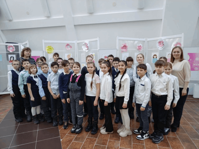 Фотовыставка «Мир под названием Мама»