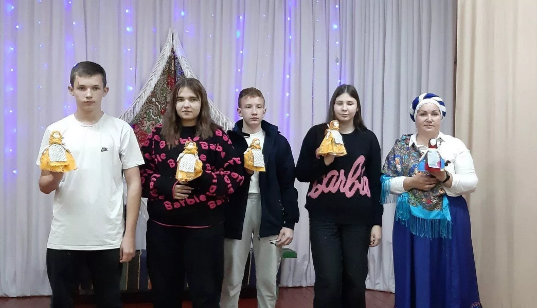 Тематические посиделки «Мир народных кукол»