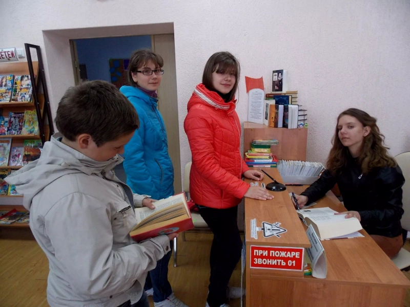 «Библиошалости»: день самоуправления в библиотеке