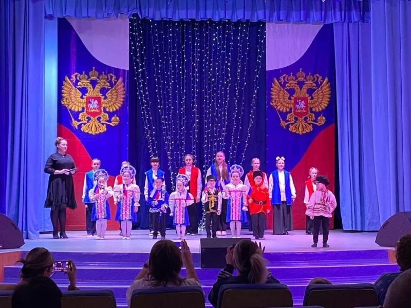 Праздничная концертная программа «В единстве наша сила»