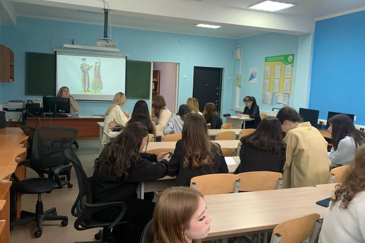 Интеллектуальная игра «В дружбе народов – единство России»
