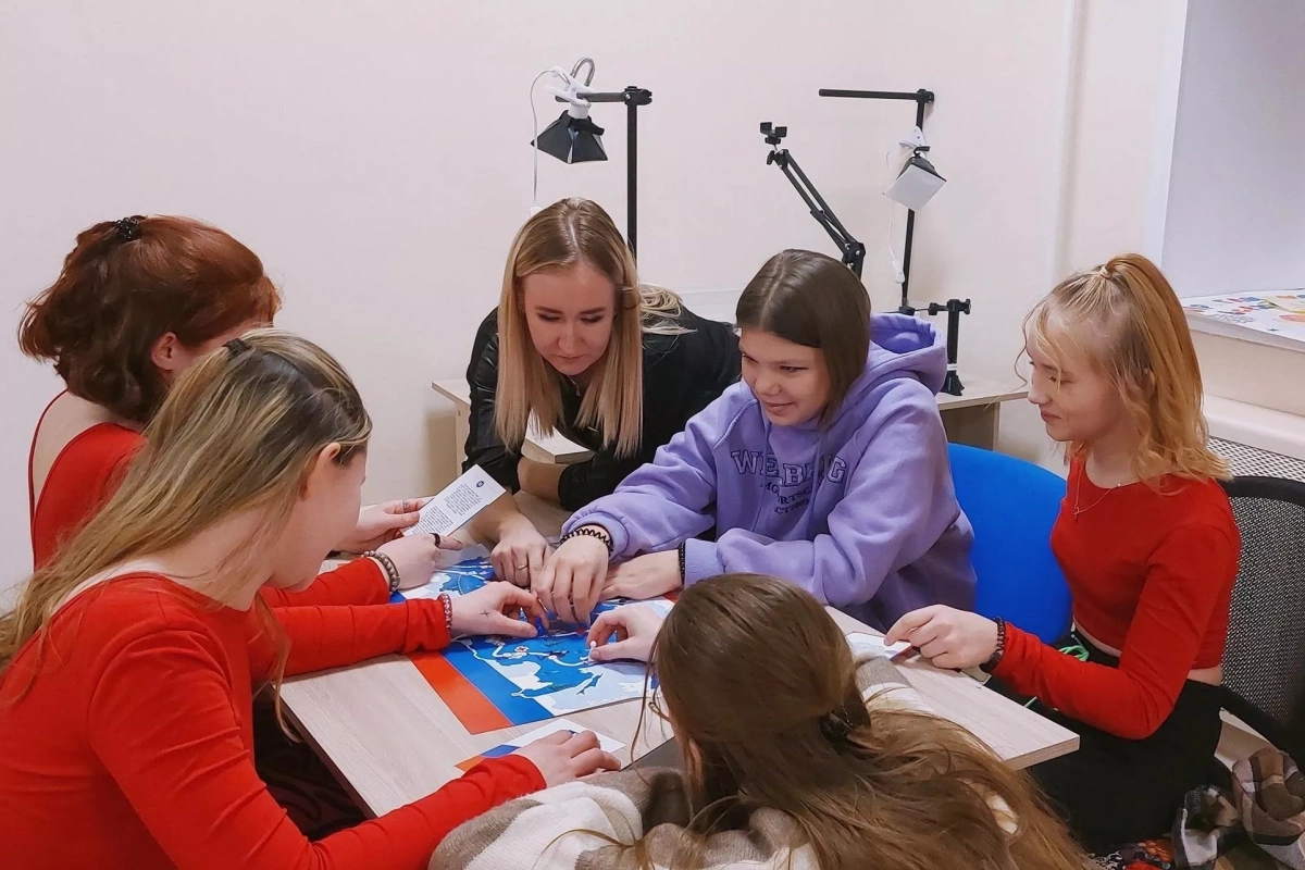 Интеллектуальный квиз ко Дню Конституции «Буквы закона»
