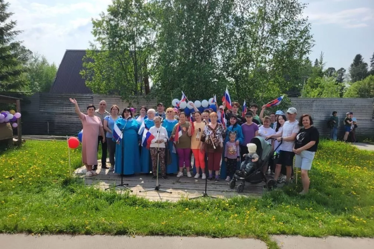 «В дружбе народов-=сила страны»