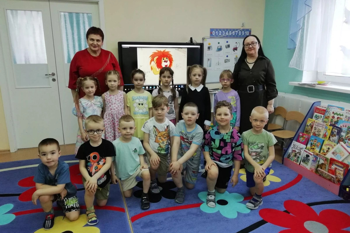 Библио-игровой час «Добрый мир в руках детей»