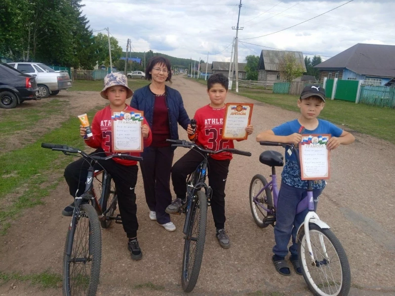 Спортивный праздник «Велогонка»