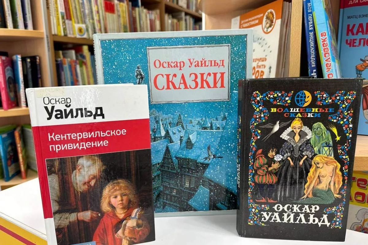 Выставка книг «Жизнь - простая штука, чем проще, тем правильнее»