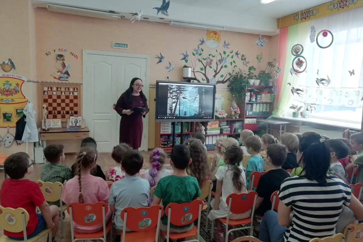 Желтогрудые синицы прилетели в гости