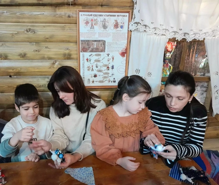 Тематическая экскурсия с элементами практического занятия «Кукла-скрутка «Капустка»