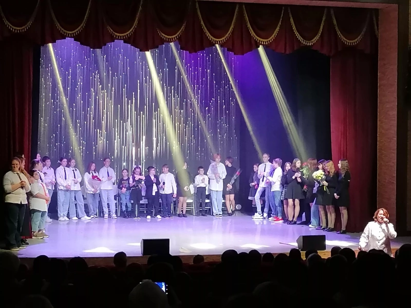 Зрелищно-игровая программа «Юмористический квартирник»