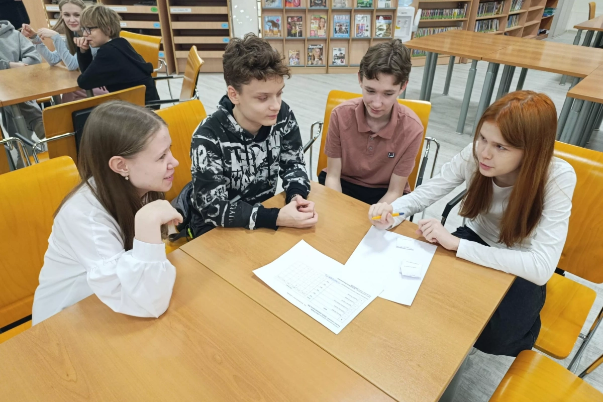 Познавательная игра «Книга + Фильм»