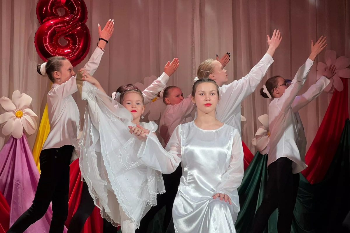Концертная программа «Женщина и Весна»