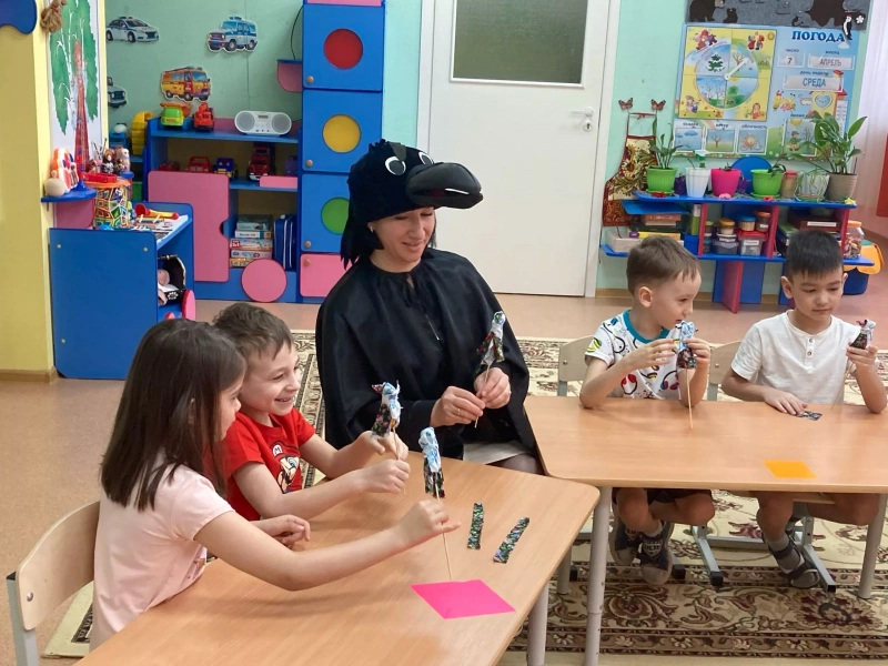 Тематическая экскурсия с элементами практического занятия «Сувенир «Кукла Ворона»