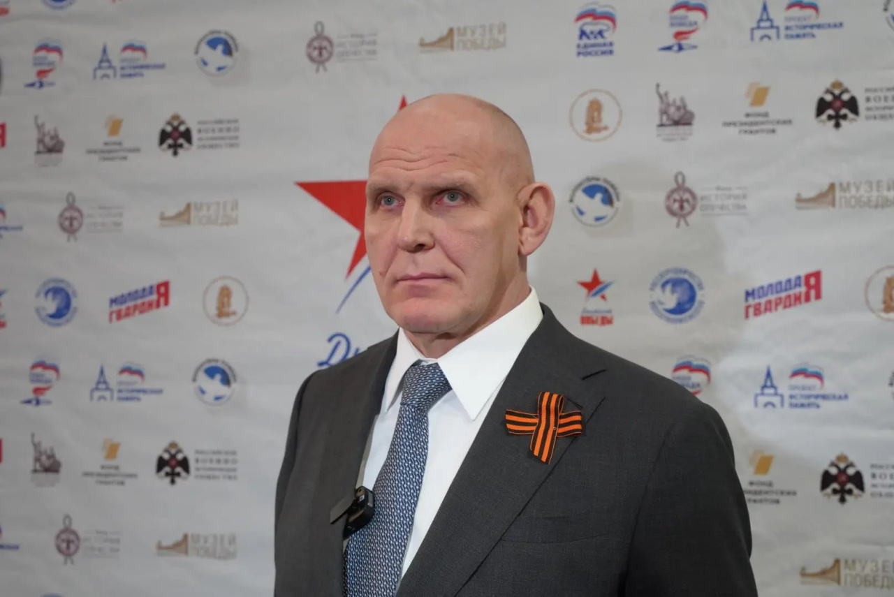 Александр Карелин