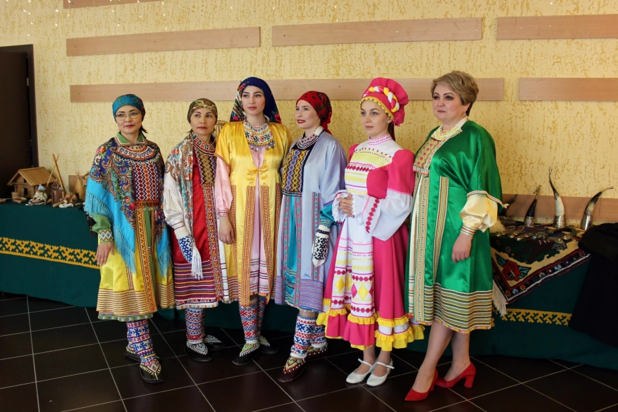 «Калейдоскоп традиций»