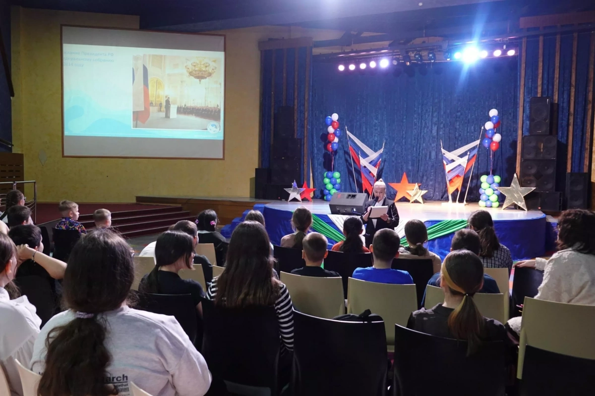 Тематическая беседа «Память, застывшая в камне»
