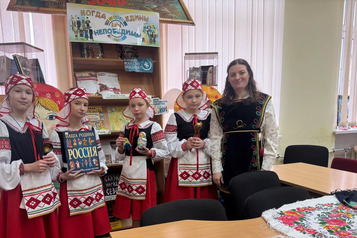 Познавательная встреча «Национальная палитра коренных малочисленных народов РФ»