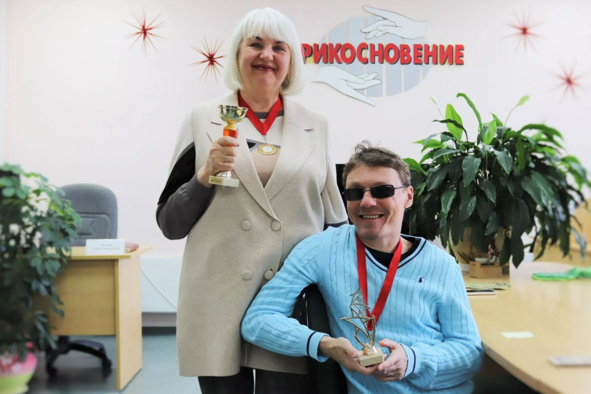 Литературно–поэтический час «Жить и побеждать»