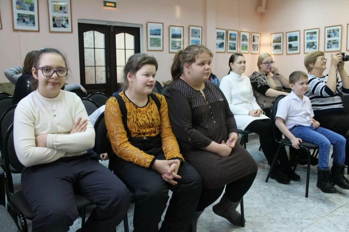 «Душа по капле собирает свет»