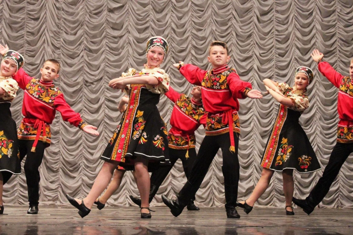Вечер встреча «Танцы народов России»