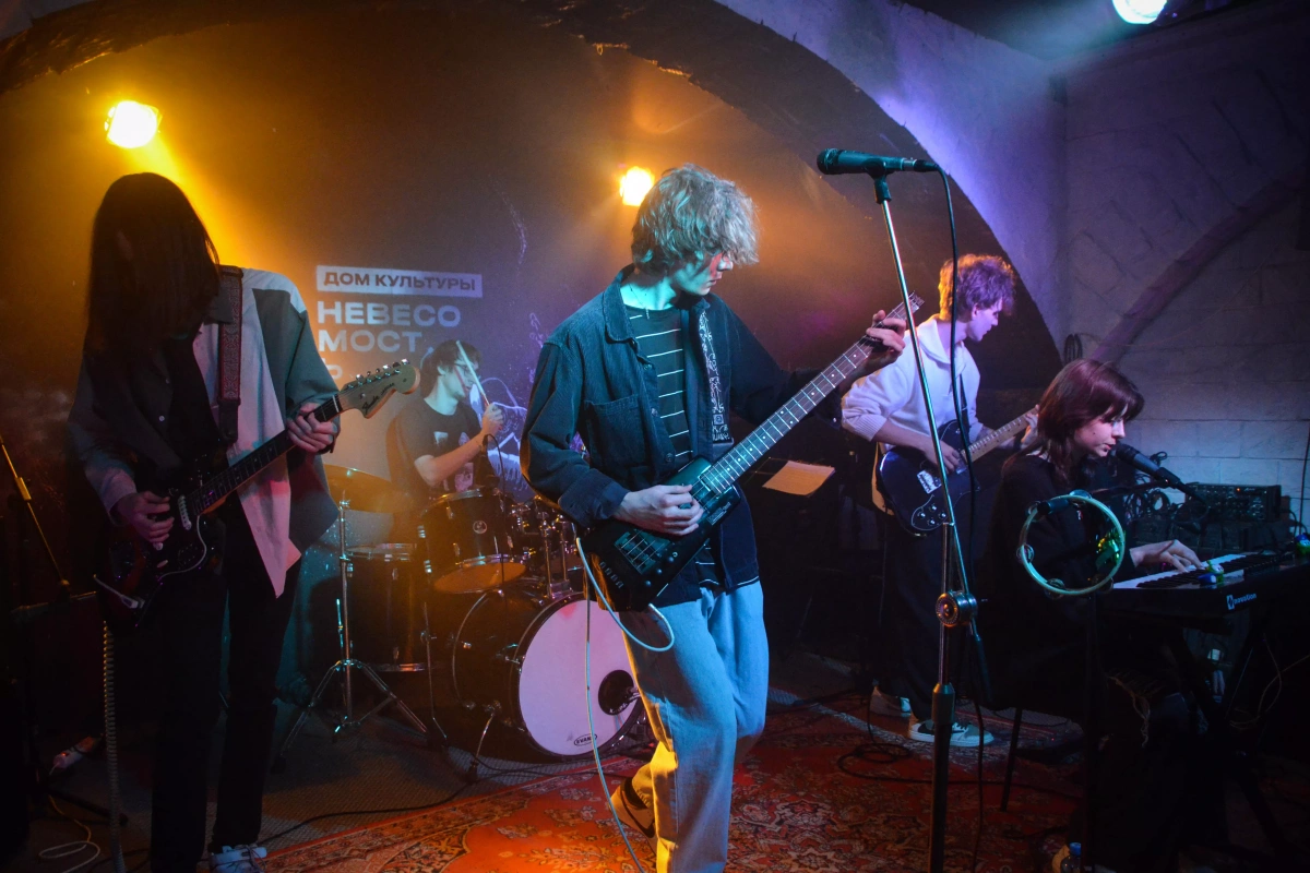 Rock в Невесомости: Endless Shimmering, Земляцветет